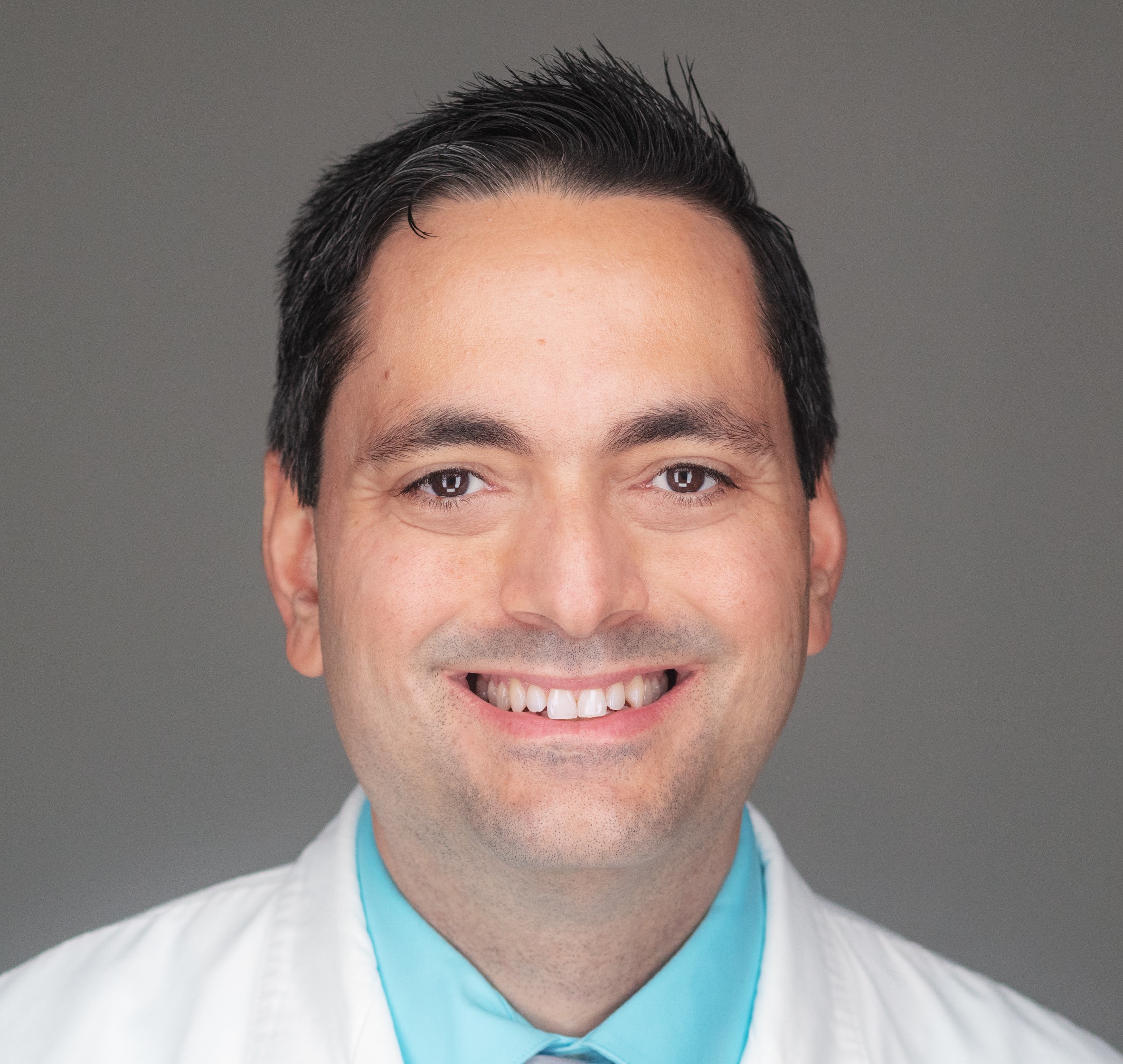 Dr. Roberto Diaz